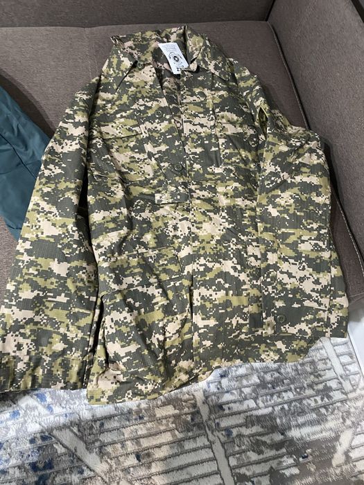 Военная одежда продается состояние новое