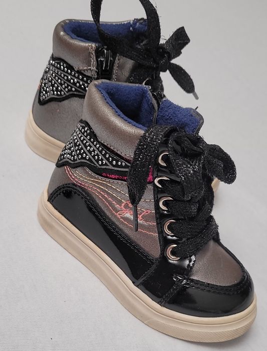 Детские ботиночки  (раз.21) 130см