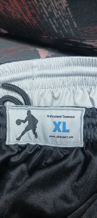 Къси панталони JAKO двулицеви много удобни