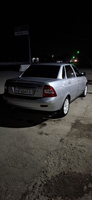 Lada priora 2008