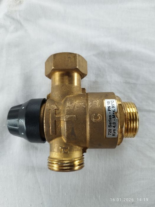 Трипътен смесителен вентил 1’’ от 35°/60°