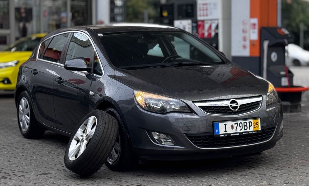 OPEL ASTRA J 1.6 benzina automata euro5