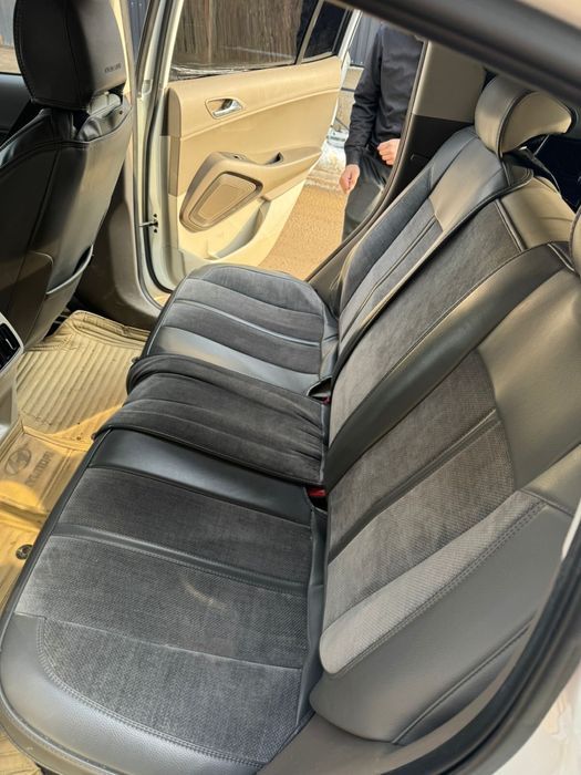 Чехлы на автомобильные сиденья