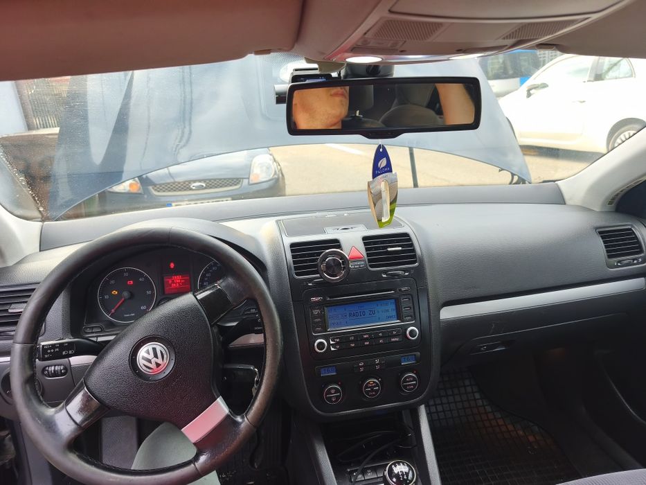 Vand Volkswagen Jetta 1.9 ,fara rugina