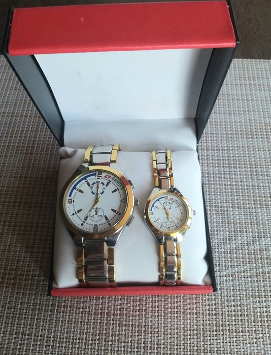 Комплект часовници