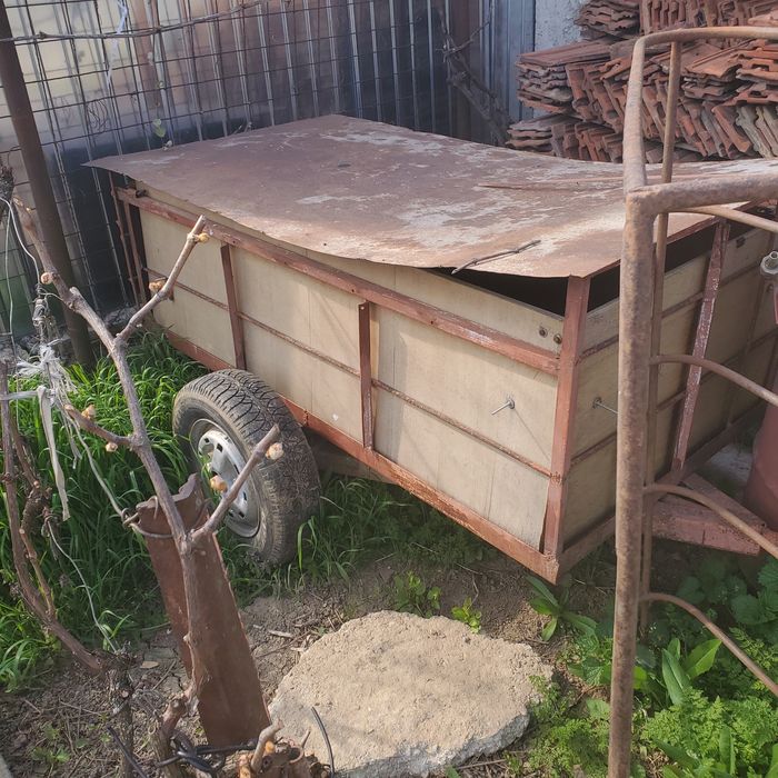 Moara de porumb, circular pentru lemne, dulapi si metale, remorca, tigle Jimbolia folosite