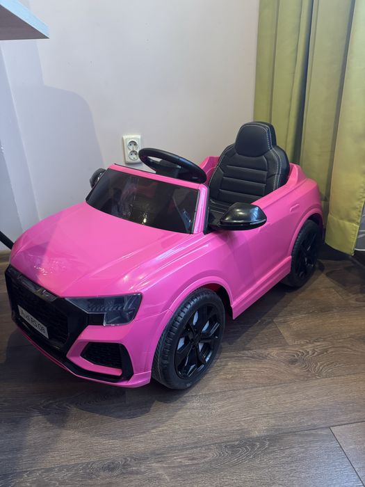 Акумулаторна кола Chipolino Audi RS Q8