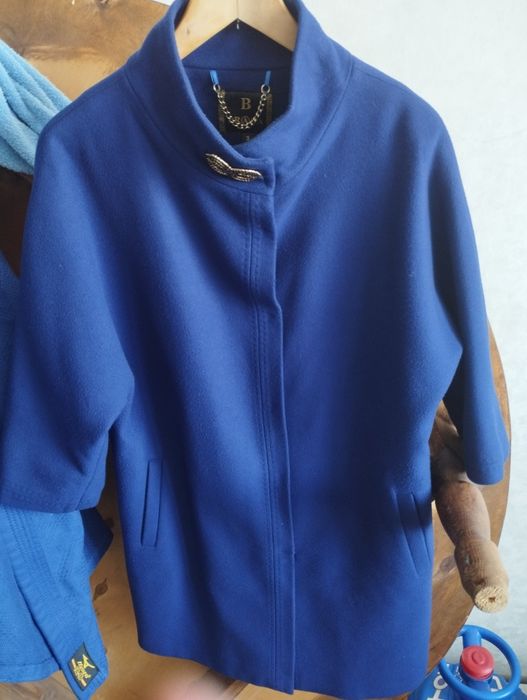 Продам демисезонное пальто