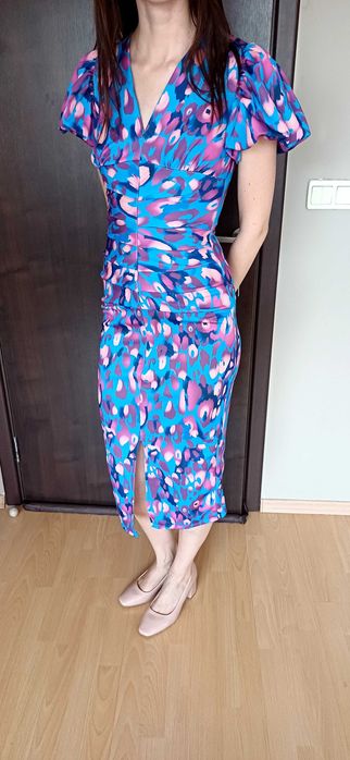 Красива дълга рокля