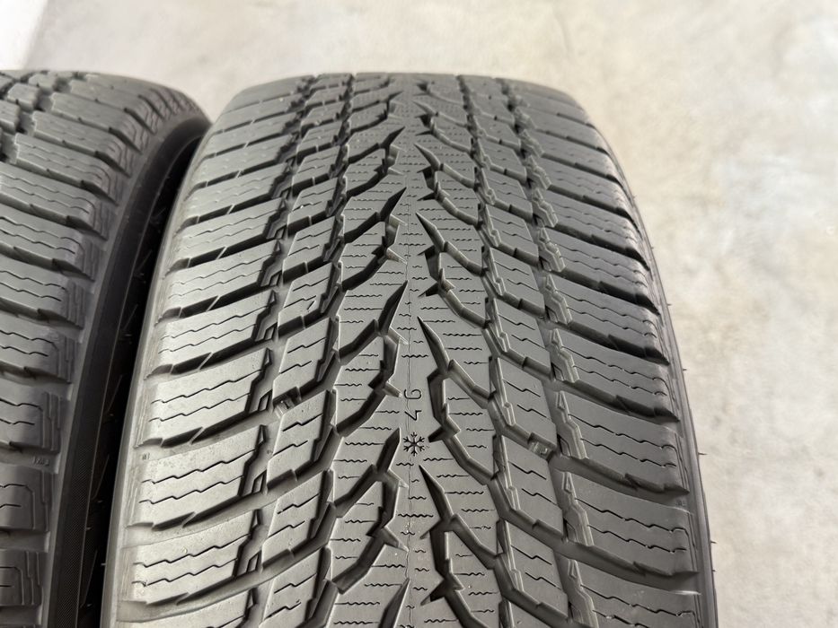 205/60/16 Nokian 2Броя: 100€ 7мм