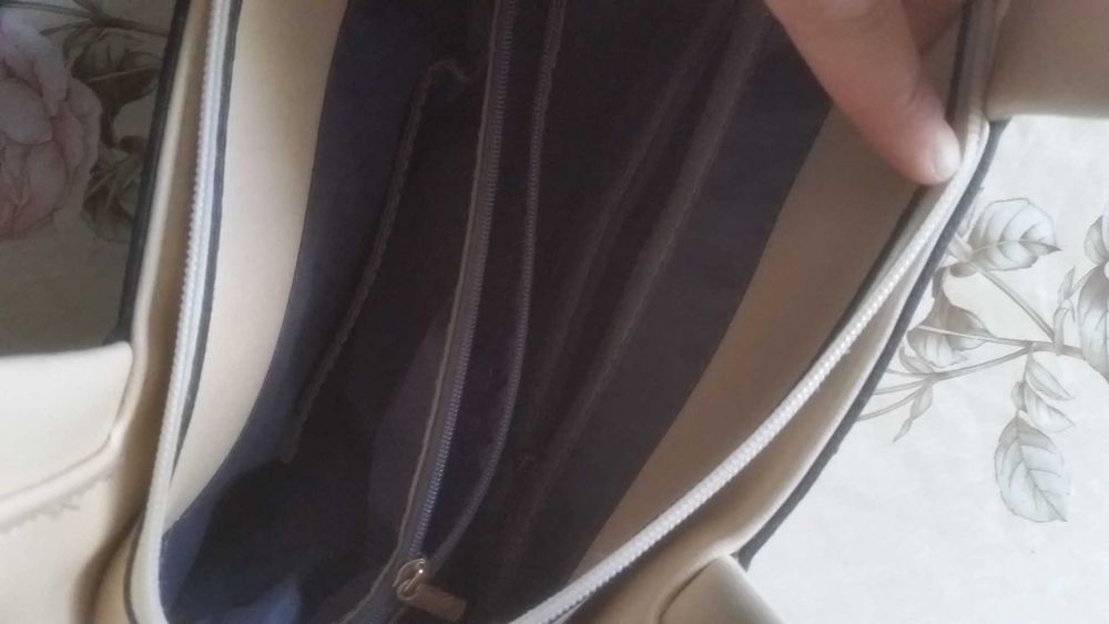 Сумка молочного цвета