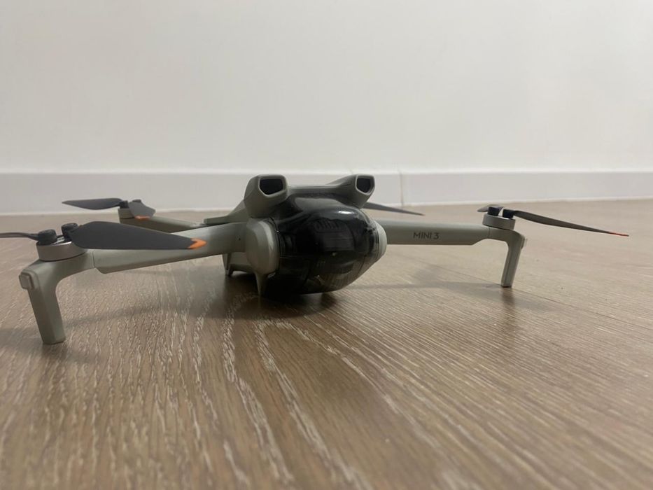 Продам дрон DJI MINI 3 combo fly more
