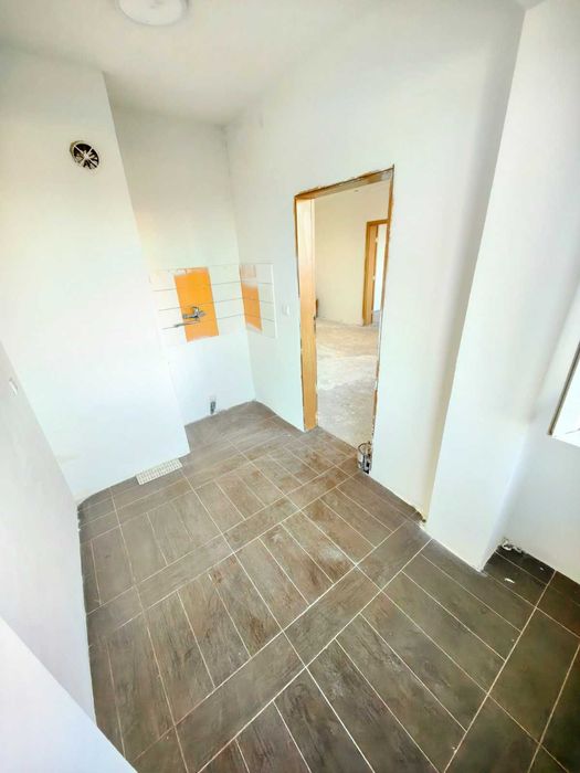 Продава се Двустаен апартамент в Перник, Център - 56 кв.м за 1518 €/кв.м - Снимка #4