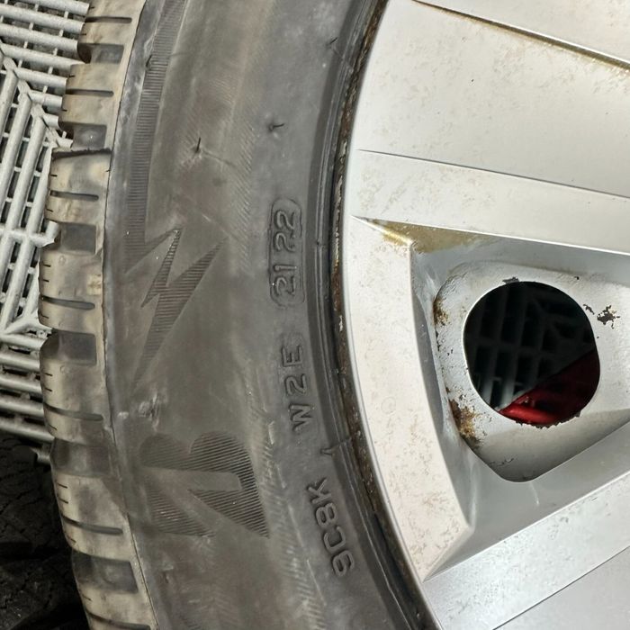 Jante Tabla Volkswagen Caddy ,Touran, Golf + anvelope iarna 205/55/16