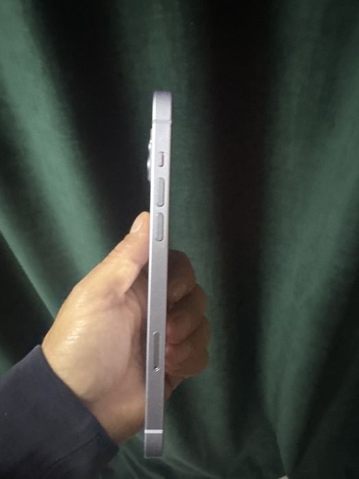 vand iphone 14 plus impecabil