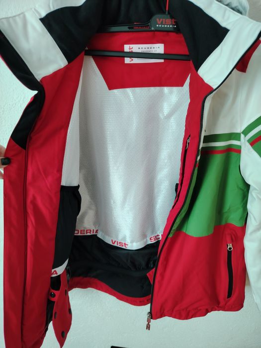 Спортен екип за ски на  Vist