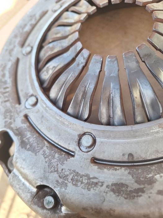 Ambreiaj Renault Master 2.5