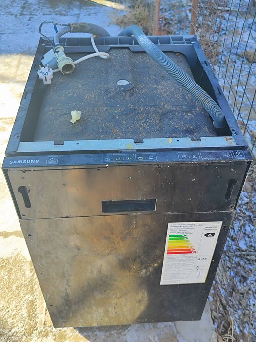 Посудомоечная машина Samsung — на запчасти / нерабочая