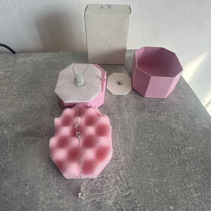 Colier / Lantisor swarovski original cristale model 5679190 nou cu cutie