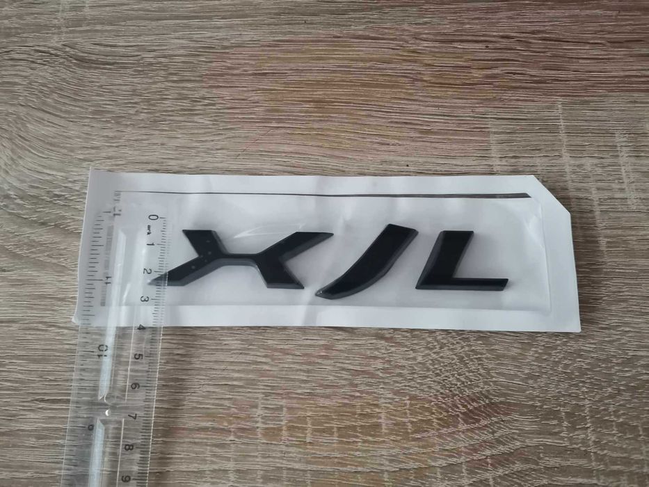 черна емблема лого Ягуар Jaguar XJL