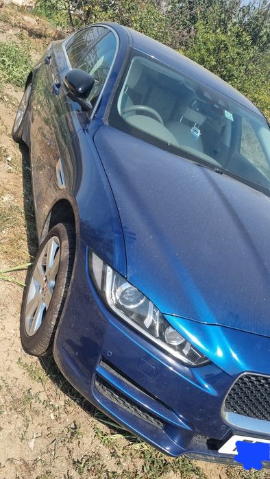 Vand piese jaguar xe,farurile,capota aripile,barile,etc.