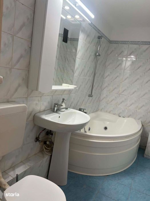 4 camere| Vitan| etaj 4/8| pet friendly| parcare| aproape de metrou.