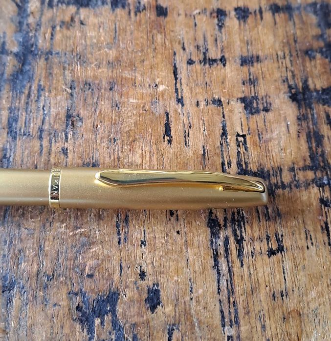 писалка Пеликан Pelikan златна в кутия