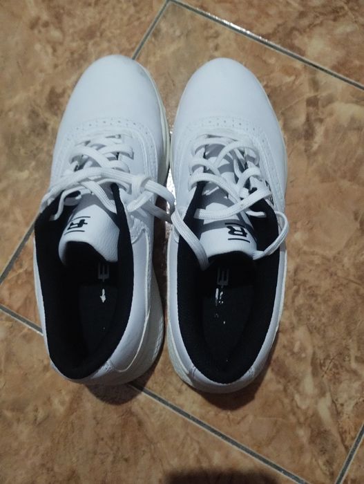 Vând adidași Rife Sigma