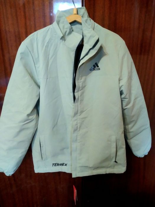 Продам новую мужскую куртку