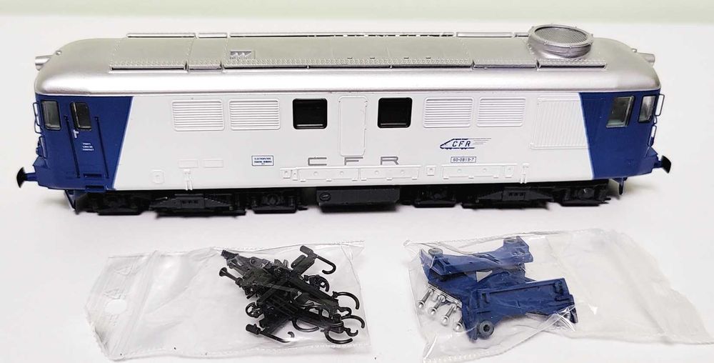 Locomotiva diesel 060 DA CFR Calatori HGD 13000 H0 1:87 analog