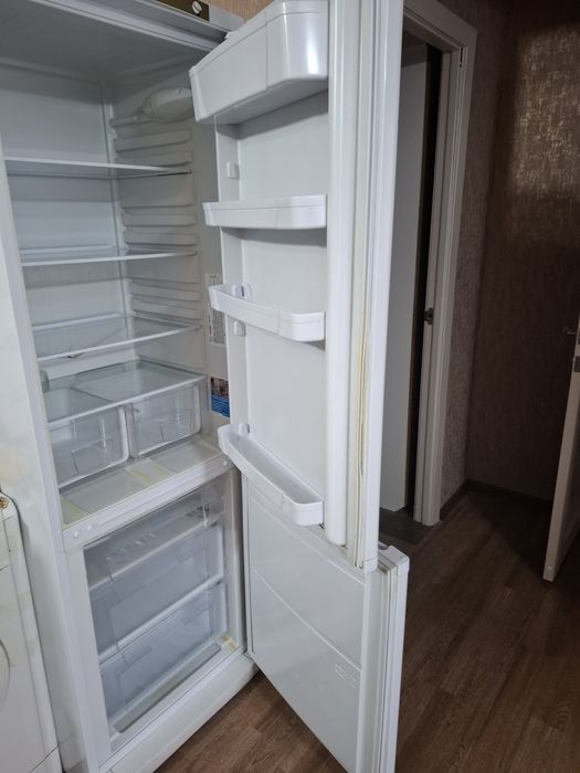 Продам холодильник