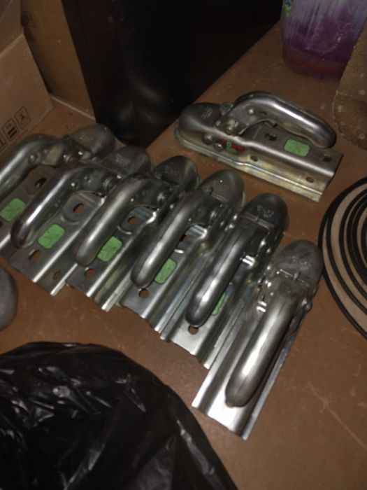 Ресор ва замоклар опорный колеса  прицеплар  учун  сотилади