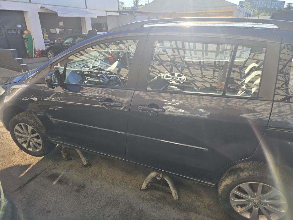 Dezmembrez Mazda 5 2.0d RF 81KW an 2007 euro 4