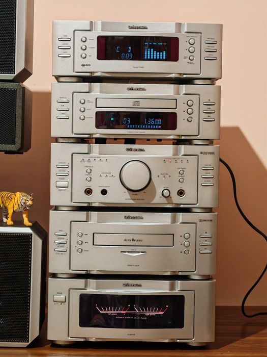 Universum VTC/MASTER VU-4085 Luxury Series. Vârf de gamă. Superb !