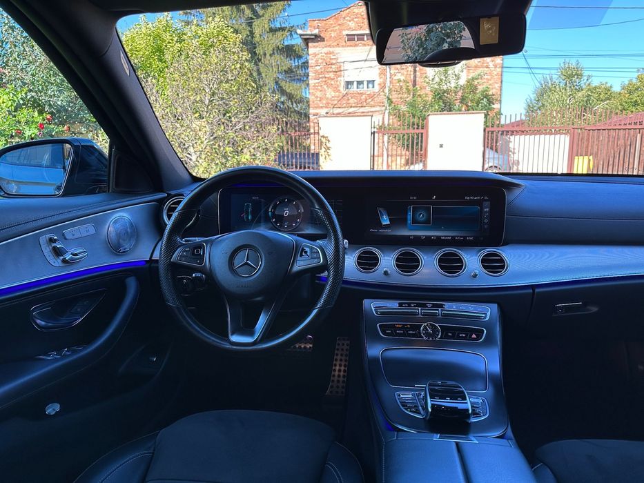 Mercedes-Benz E Mercedes-Benz E 350 d AMG Styling | 258 CP | Head-Up | Soft Close