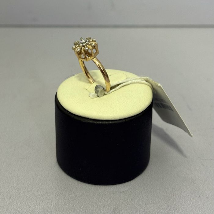 Золотое кольцо с камнями, 585 /  СА