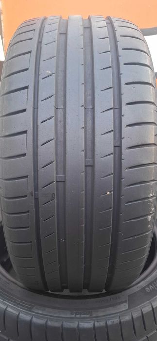 2бр. 225/40/18 Ceat 6.8mm грайфер, дот 22г. Безплатен монтаж