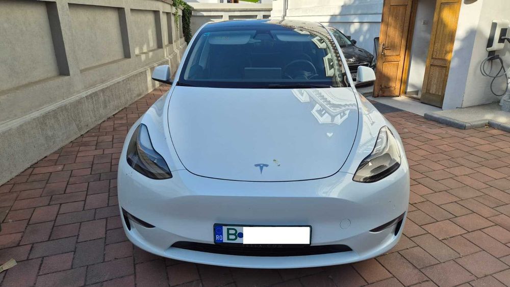 Tesla Model Y Dual Motor Long Range