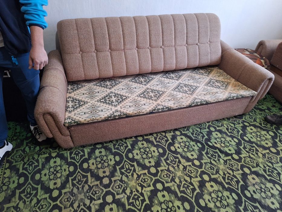 Подарявам мебели