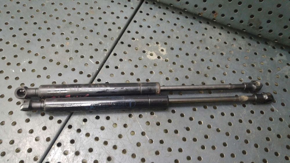 Set amortizoare telescoape capota bmw seria 3 e46 51238202688