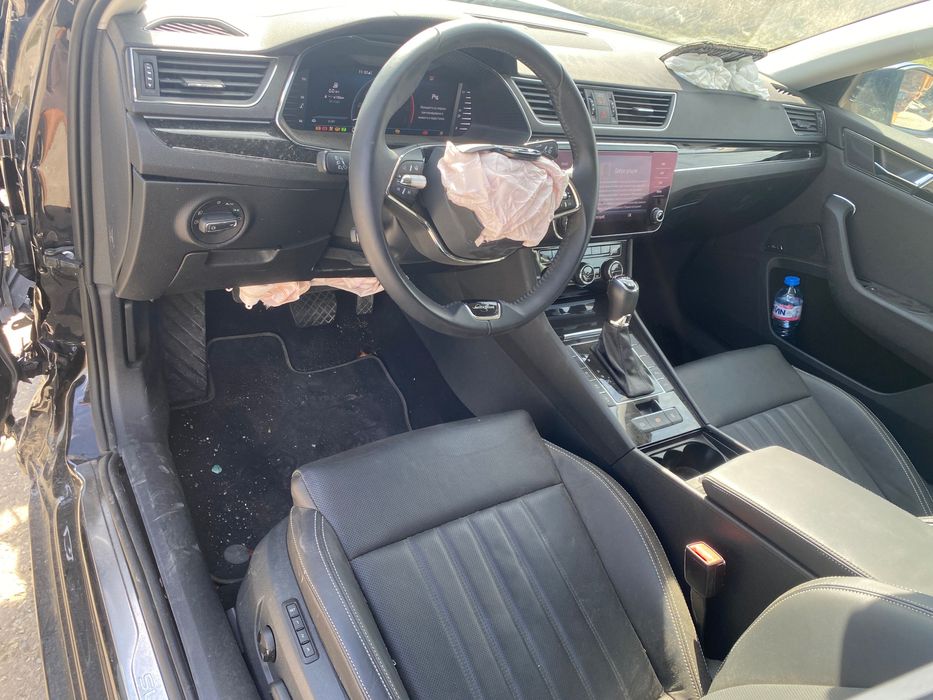 Skoda SuperB 2. 0 TDI DSG 4x4 200 кс. , двигател DTUA, 22000 км.2022 г