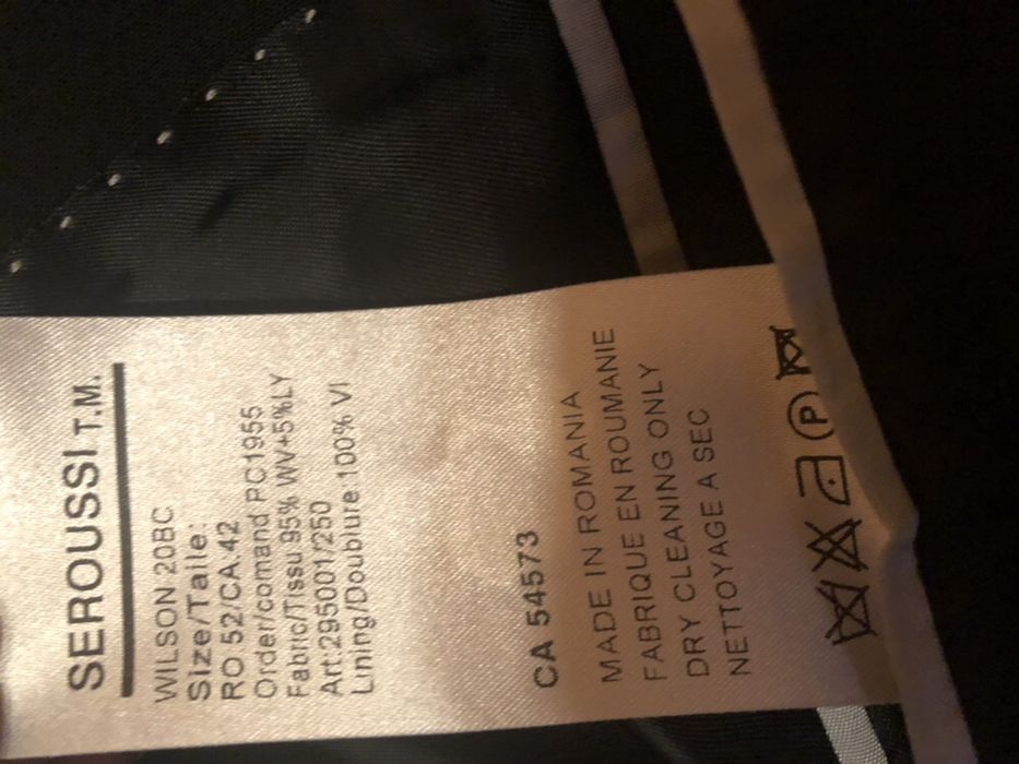 Costum barbati Serousii + bonus camasa Seroussi marime 43