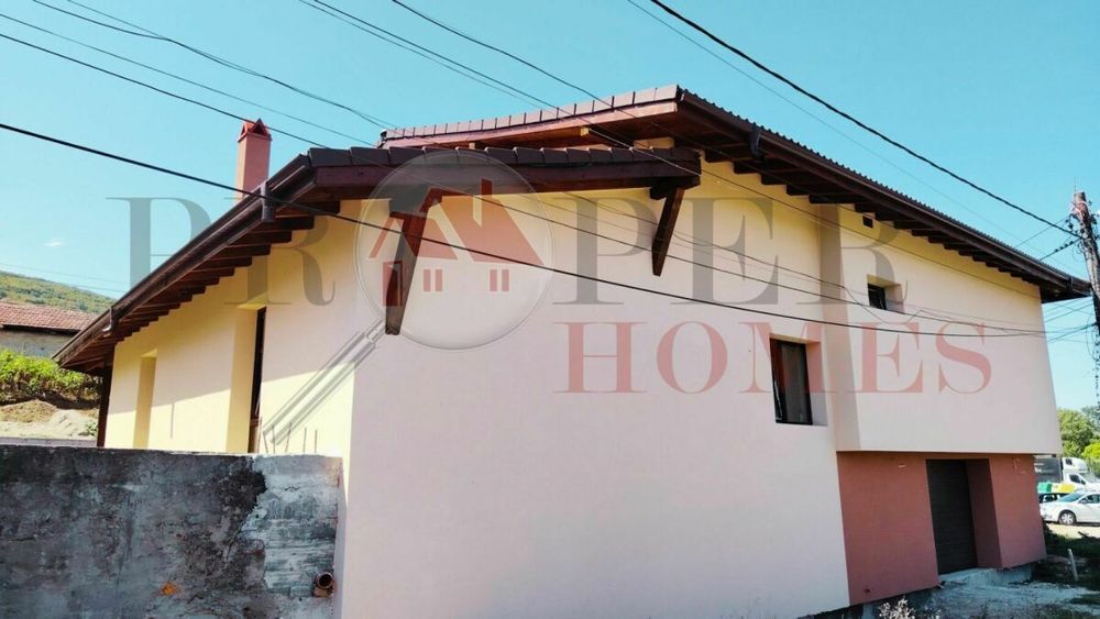 Продажба на Новопостроена Къща гр. Велико Търново - с. Шемшево 278m²