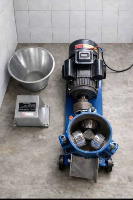 Granulyator сатылады