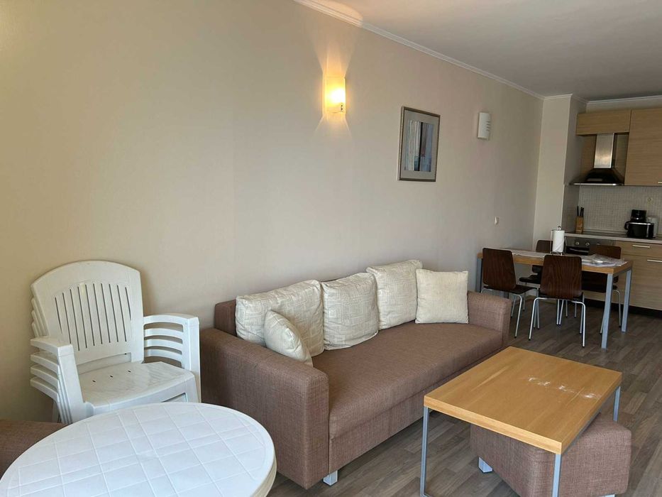 Продава се Двустаен апартамент в Обзор - 72 кв.м за 1181 €/кв.м - Снимка #2