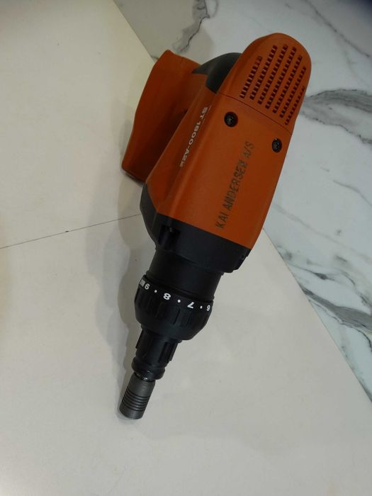 Коледна цена - Hilti ST 1800 - A22 - Винтоверт за метални конструкции