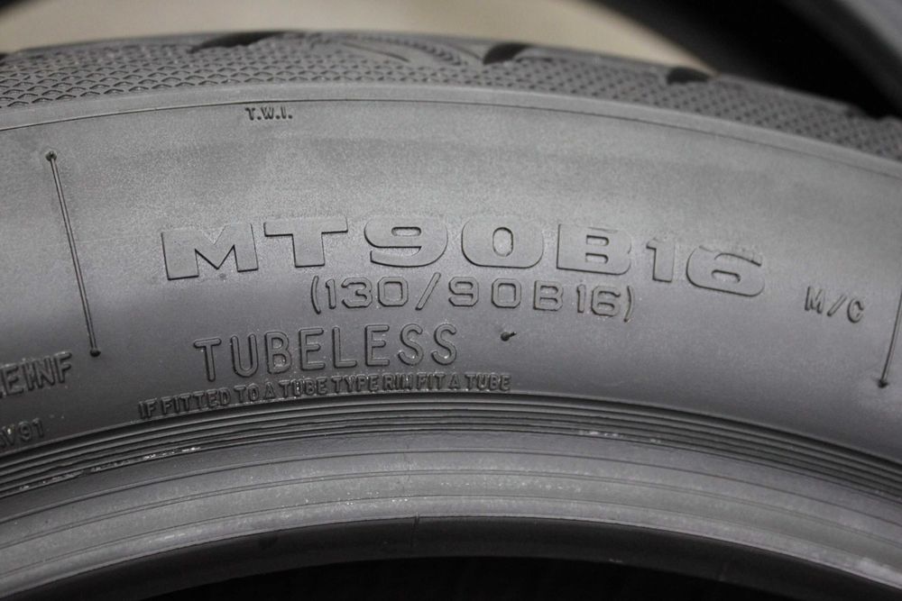 130/90-16 и 150/80-16 Avon Cobra Chrome