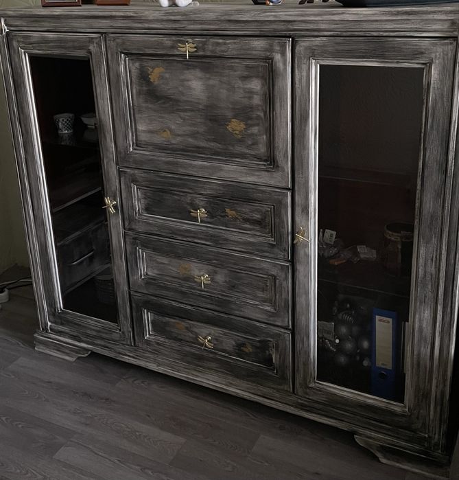 Продам комод витрину