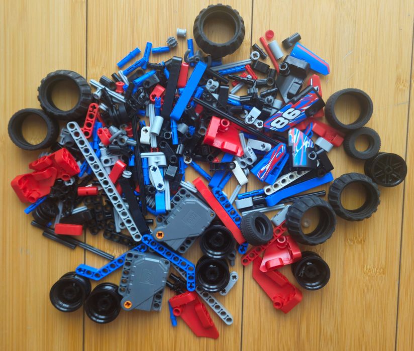 Seturi LEGO Thechnic 42011 si 42010 100% complete