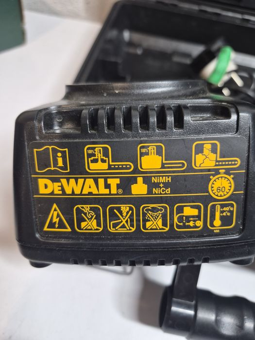 Батерия и зарядно устройство DeWalt 18 волта